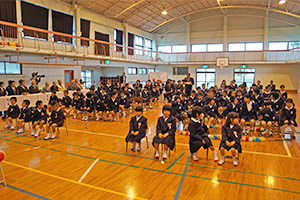 神之嶺小学校新一年生の8名