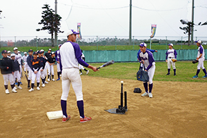 昨年に続き行われた町内スポーツ少年団対象の野球教室