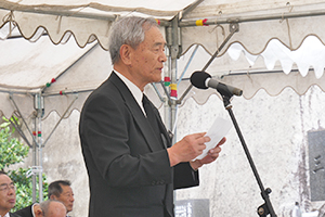 慰霊のことばを捧げる関東遺族会の杉田明傑さん