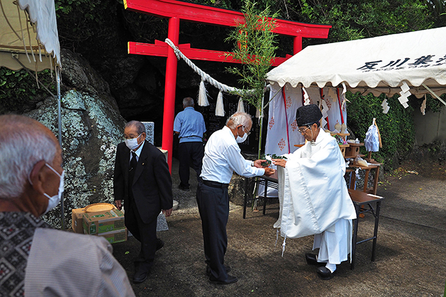 平成15年から実施し今年で18回目となる慰霊祭