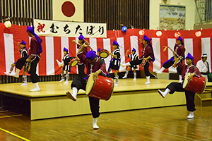 伊仙町の「南州エイサー隊」も賛助出演