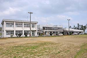 山中学全景