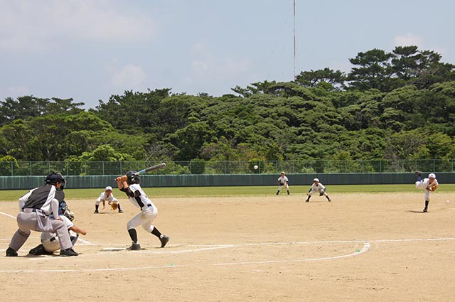 接戦が繰り広げられた亀津ライオンズ対亀津ファイターズの決勝