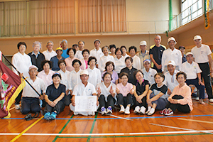 優勝した中区チームの皆さん