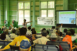 県総合保健センターの山本聖子氏による健康講話