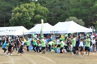 町民体育祭では競技のみならず、応援も盛り上がります。