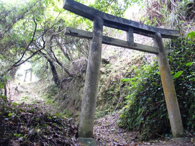 金毘羅神社：一の鳥居