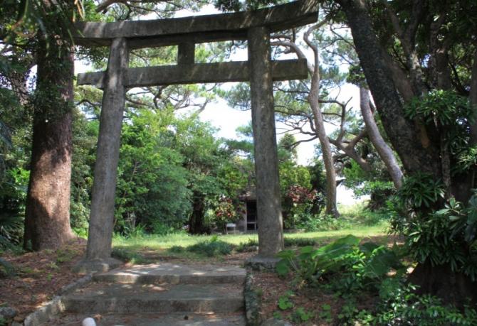 水神様：鳥居