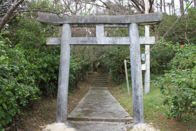 白嶺神社：鳥居